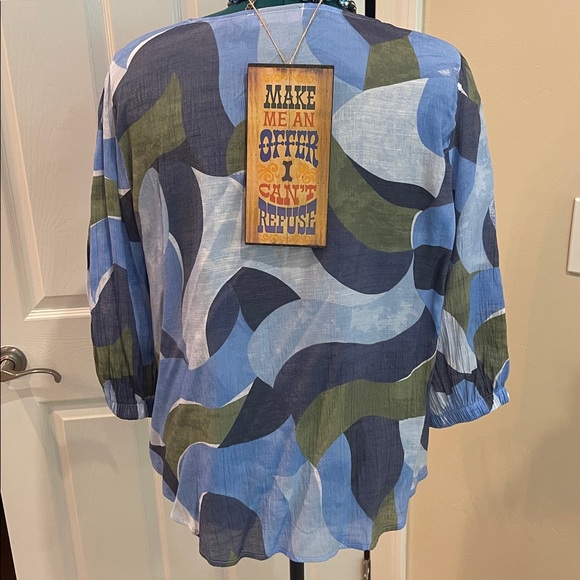 Olivia & Martin Blue and Olive Green Tie Waist Plus Size Top - Size 2X - Picture 2 of 7